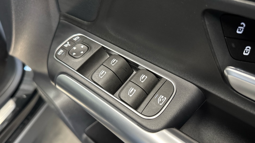Mercedes-Benz GLA 200 Sport Executive 5dr Auto Petrol Hatchback - Image 26