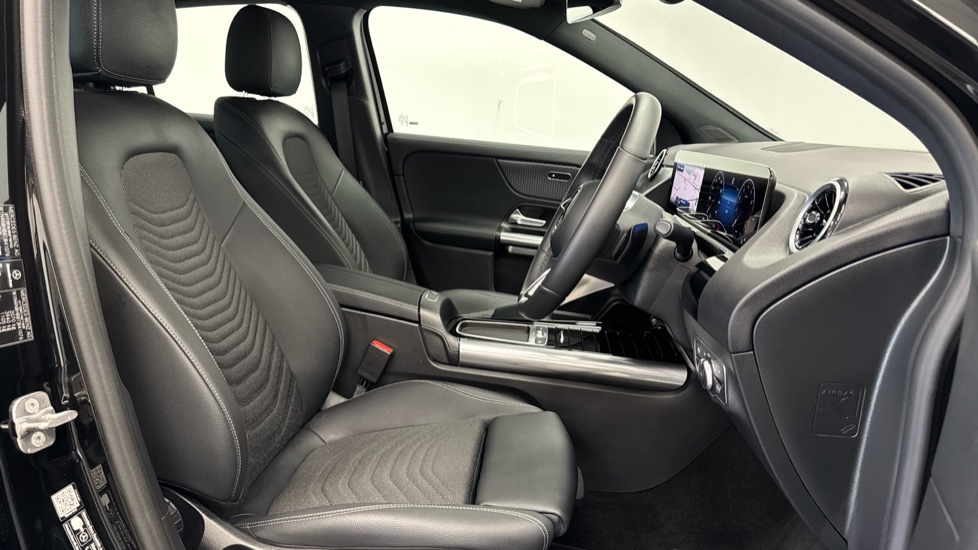 Mercedes-Benz GLA 200 Sport Executive 5dr Auto Petrol Hatchback - Image 28