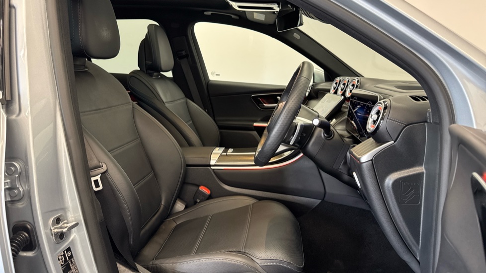 Mercedes-Benz GLC 300e 4Matic AMG Line Prem Plus 5dr 9G-Tronic Estate - Image 28