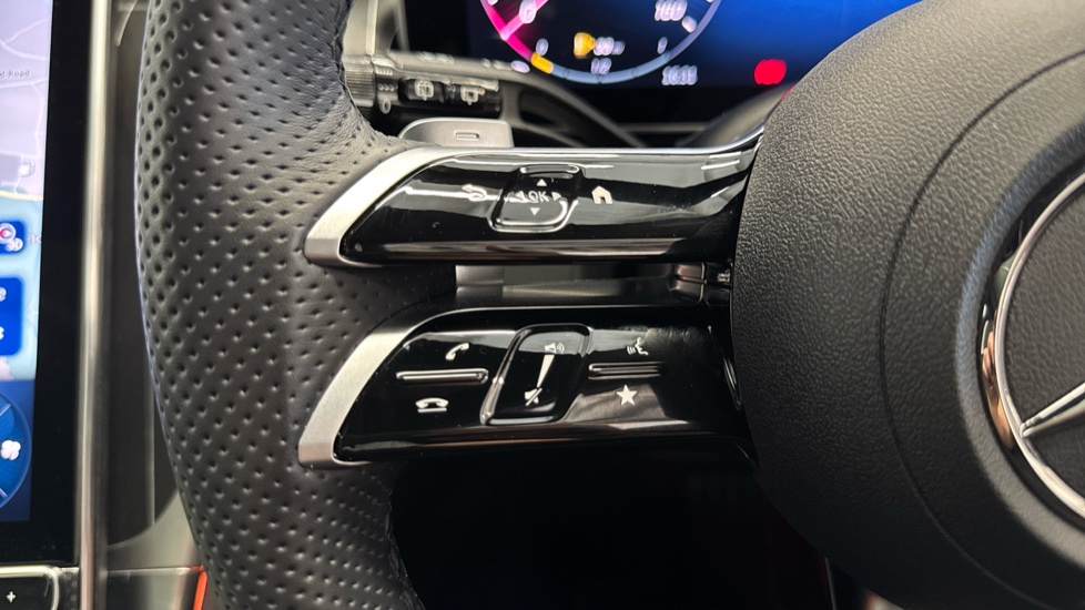 Mercedes-Benz GLC 300e 4Matic AMG Line Prem Plus 5dr 9G-Tronic Estate - Image 31