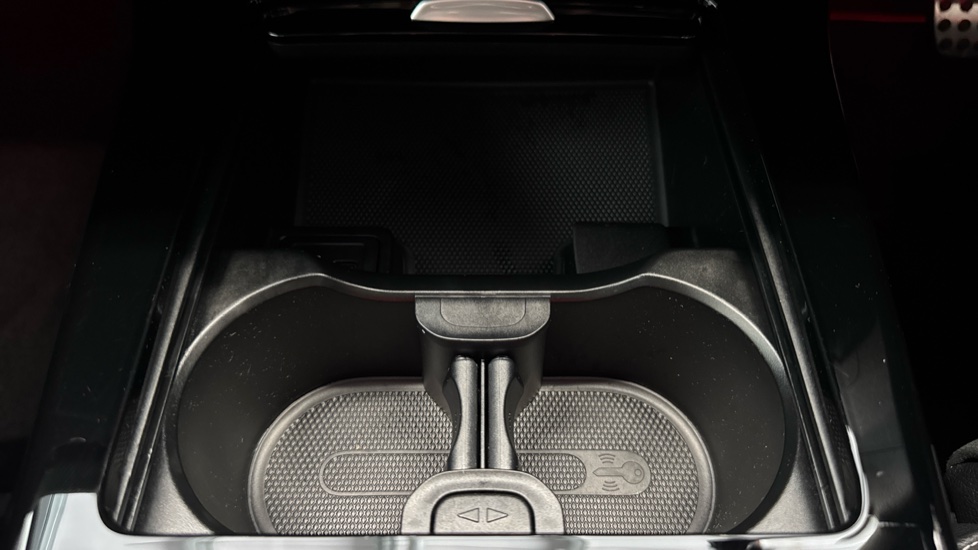 Mercedes-Benz A-Class A180 AMG Line Premium Edition 4dr Auto Petrol Saloon - Image 34