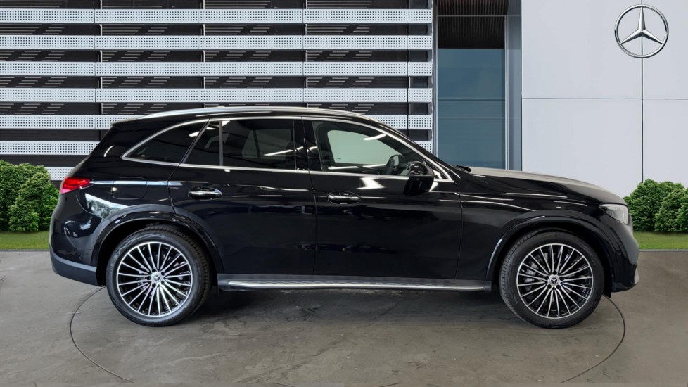 Mercedes-Benz GLC 300d 4Matic AMG Line Premium + 5dr 9G-Tronic Diesel Estate - Image 5