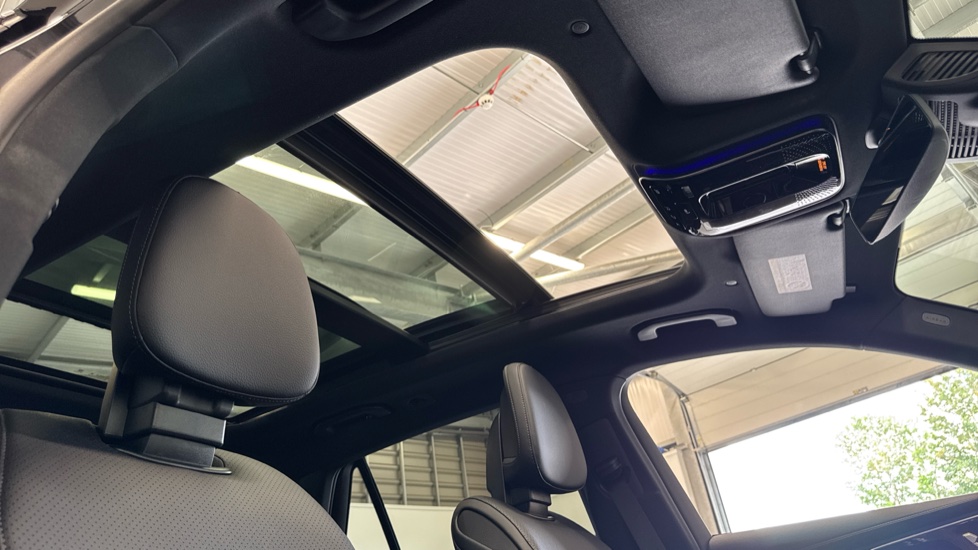 Mercedes-Benz GLC 300d 4Matic AMG Line Premium + 5dr 9G-Tronic Diesel Estate - Image 28