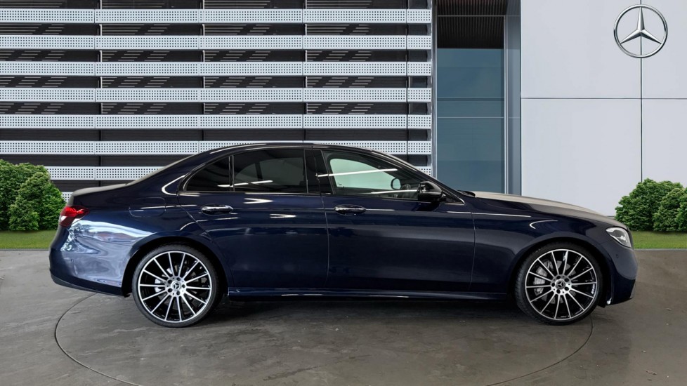 Mercedes-Benz E-Class E220d 200 AMG Line Night Ed Prem+ 4dr 9G-Tronic Diesel Saloon - Image 5