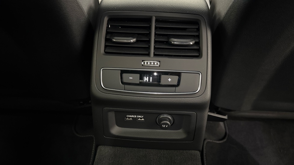 Audi A5 35 TFSI S Line 5dr S Tronic Petrol Hatchback - Image 28
