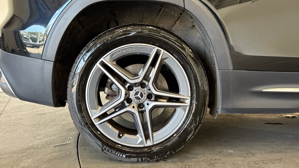 Mercedes-Benz GLB 200 AMG Line Premium Plus 5dr 7G-Tronic Petrol Estate - Image 7