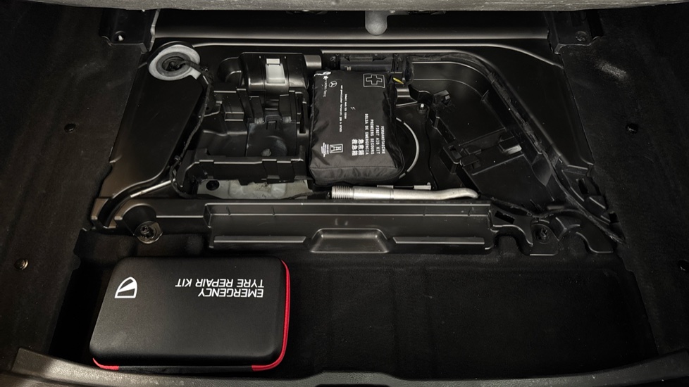 Mercedes-Benz A-Class A180 AMG Line 5dr Petrol Hatchback - Image 45