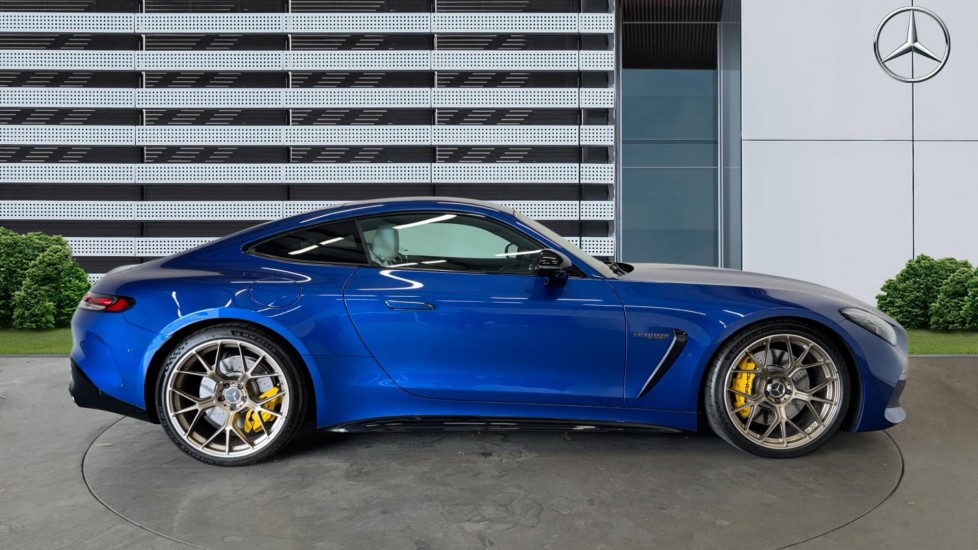 Mercedes-AMG Mercedes-AMG GT GT 63 4Matic+ Premium Plus 2dr Auto Petrol Coupe - Image 5