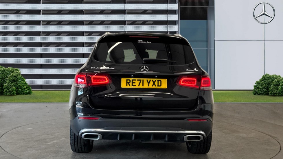 Mercedes-Benz GLC 300de 4Matic AMG Line Premium 5dr 9G-Tronic Estate - Image 6
