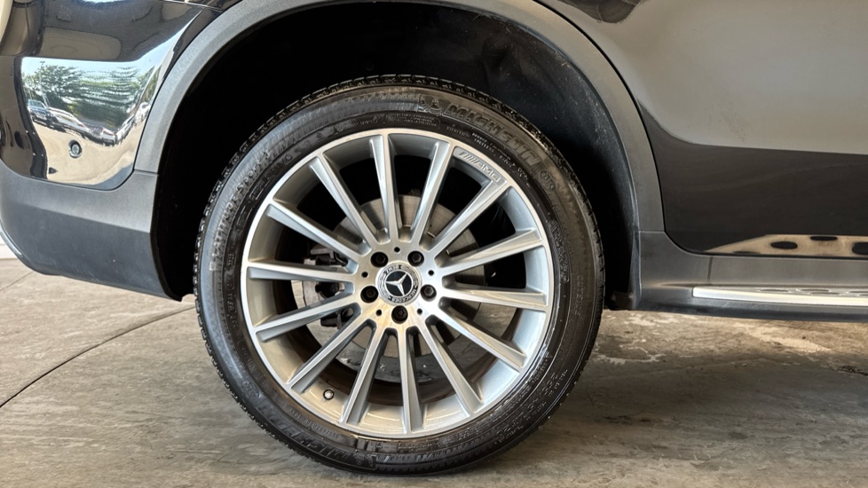 Mercedes-Benz GLC 300de 4Matic AMG Line Premium 5dr 9G-Tronic Estate - Image 7