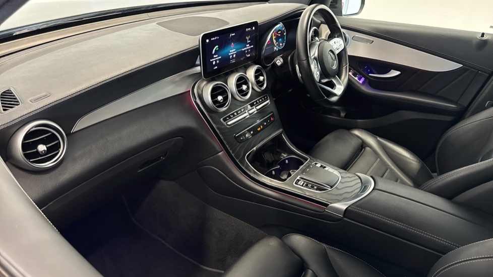 Mercedes-Benz GLC 300de 4Matic AMG Line Premium 5dr 9G-Tronic Estate - Image 9