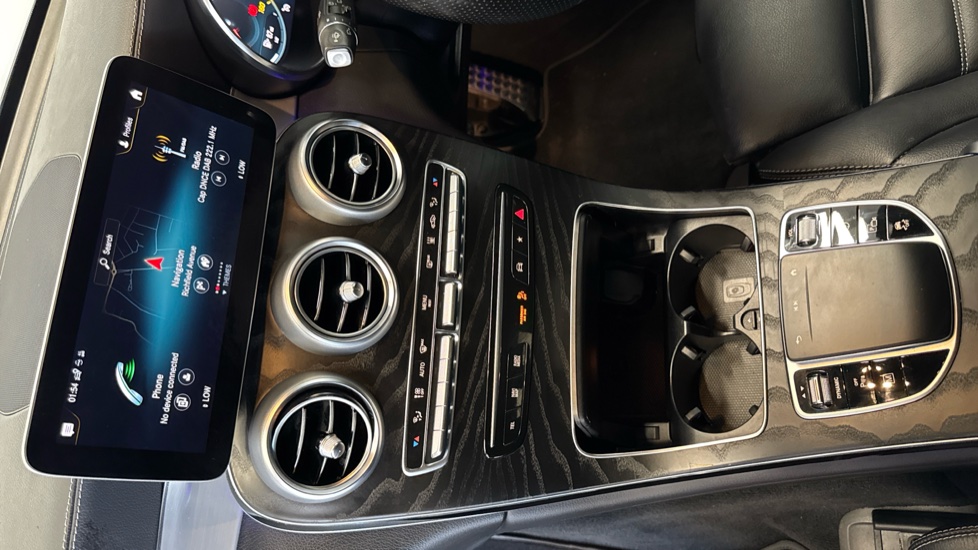 Mercedes-Benz GLC 300de 4Matic AMG Line Premium 5dr 9G-Tronic Estate - Image 13