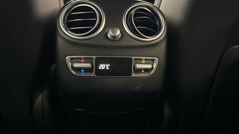 Mercedes-Benz GLC 300de 4Matic AMG Line Premium 5dr 9G-Tronic Estate - Image 21