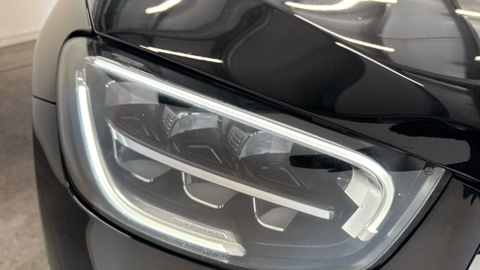 Mercedes-Benz GLC 300de 4Matic AMG Line Premium 5dr 9G-Tronic Estate - Image 22