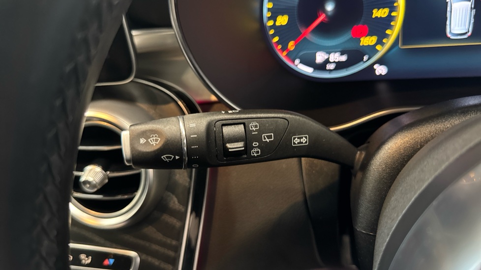 Mercedes-Benz GLC 300de 4Matic AMG Line Premium 5dr 9G-Tronic Estate - Image 25