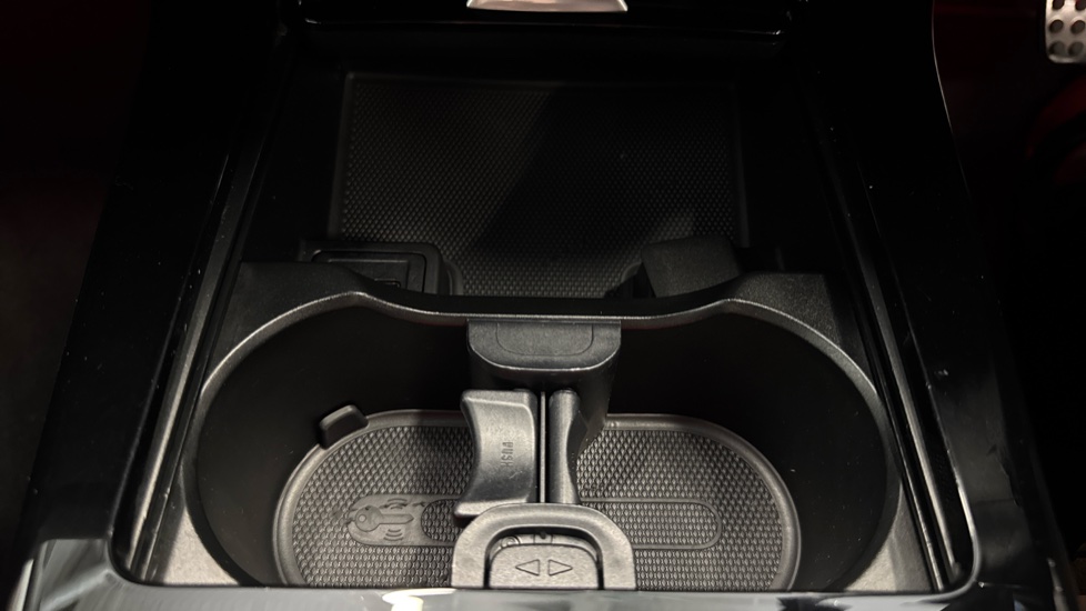 Mercedes-Benz CLA 200 AMG Line Premium 4dr Tip Auto Petrol Saloon - Image 35