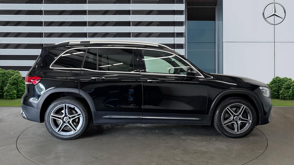 Mercedes-Benz GLB 220d 4Matic AMG Line Premium 5dr 8G-Tronic Diesel Estate - Image 5