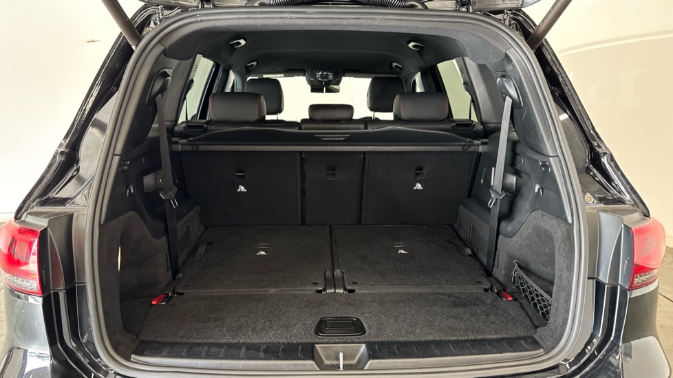 Mercedes-Benz GLB 220d 4Matic AMG Line Premium 5dr 8G-Tronic Diesel Estate - Image 17