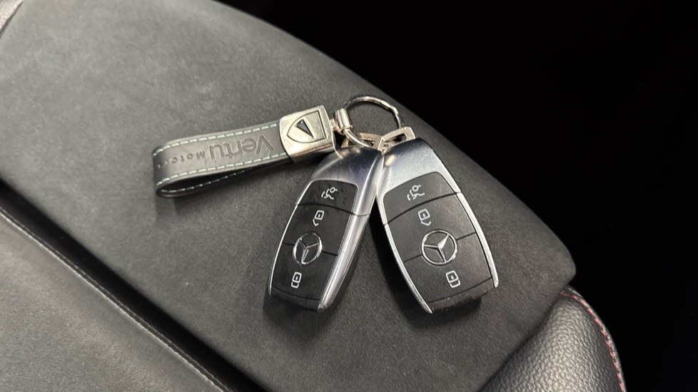 Mercedes-Benz GLB 220d 4Matic AMG Line Premium 5dr 8G-Tronic Diesel Estate - Image 20