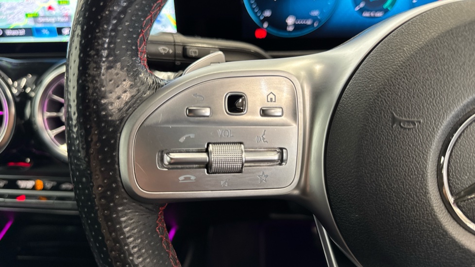 Mercedes-Benz GLB 220d 4Matic AMG Line Premium 5dr 8G-Tronic Diesel Estate - Image 30