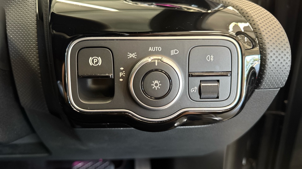 Mercedes-Benz A-Class A180 Sport Executive 5dr Auto Petrol Hatchback - Image 28