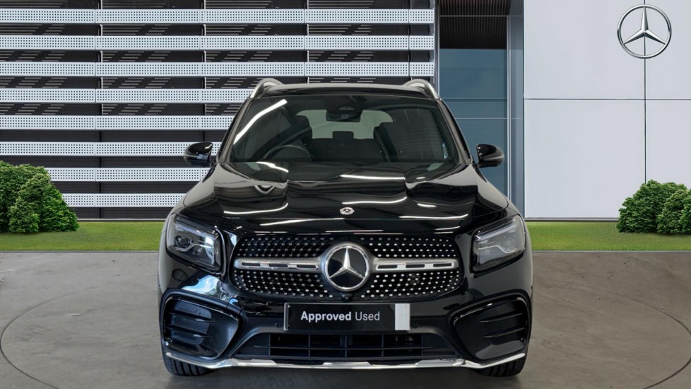 Mercedes-Benz GLB 200 AMG Line Premium Plus 5dr 7G-Tronic Petrol Estate - Image 3