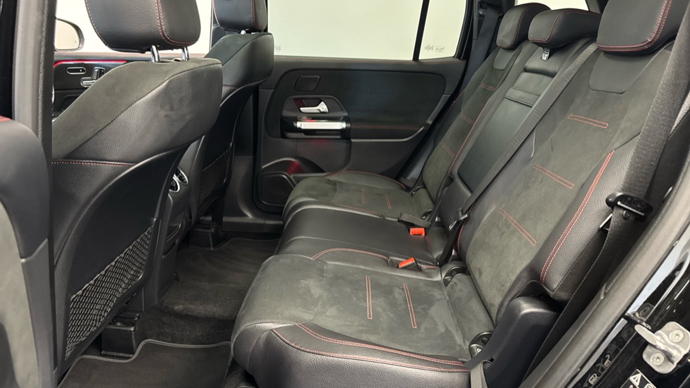 Mercedes-Benz GLB 200 AMG Line Premium Plus 5dr 7G-Tronic Petrol Estate - Image 16
