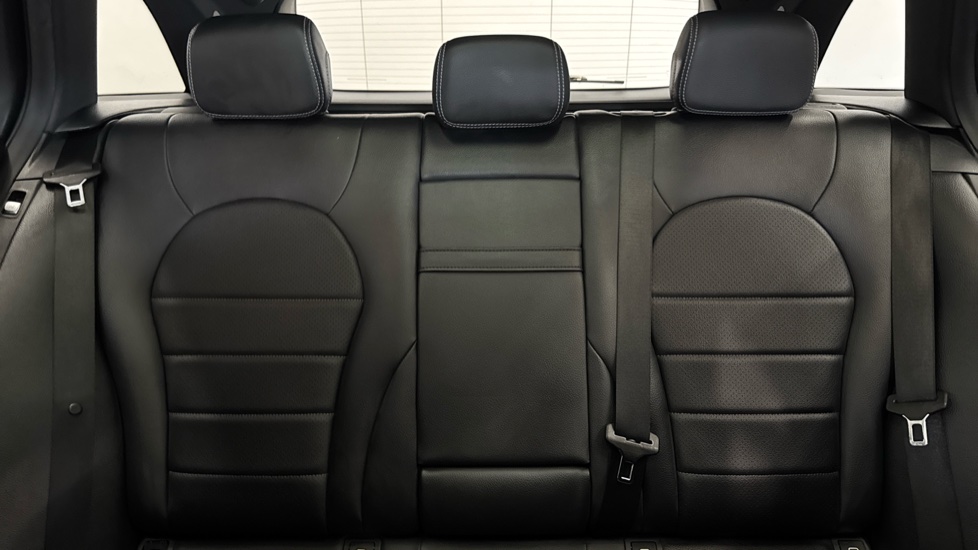 Mercedes-Benz C-Class C250d AMG Line Premium Plus 5dr 9G-Tronic Diesel Estate - Image 15