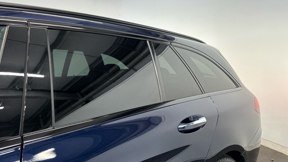 Mercedes-Benz C-Class C250d AMG Line Premium Plus 5dr 9G-Tronic Diesel Estate - Image 45