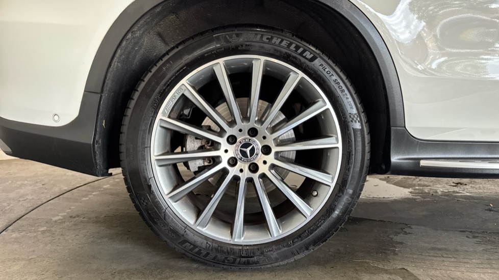 Mercedes-Benz GLC 220d 4Matic AMG Line Premium 5dr 9G-Tronic Diesel Estate - Image 7