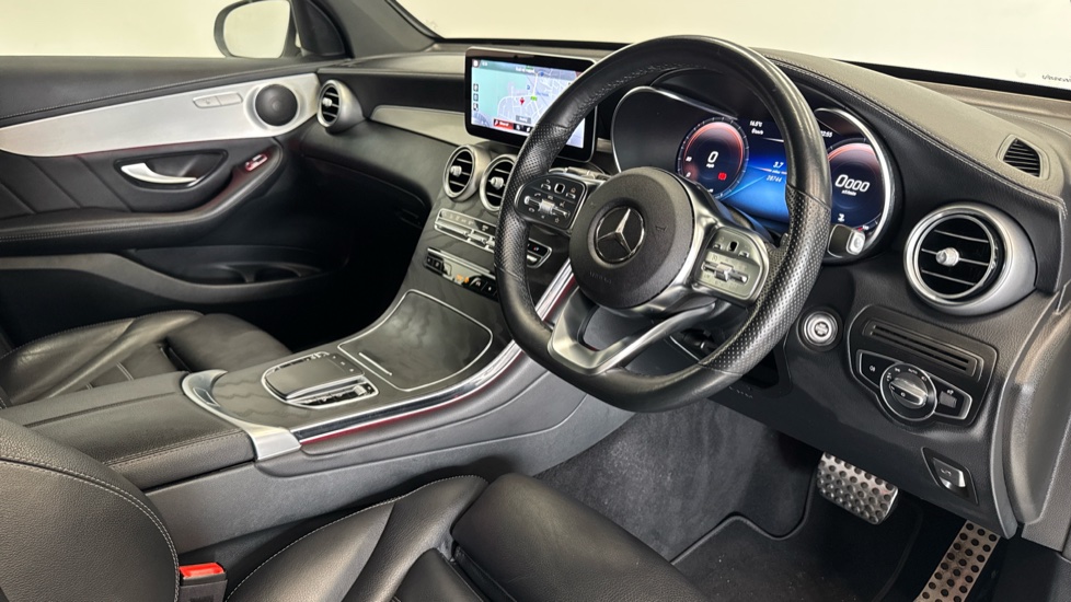 Mercedes-Benz GLC 220d 4Matic AMG Line Premium 5dr 9G-Tronic Diesel Estate - Image 11