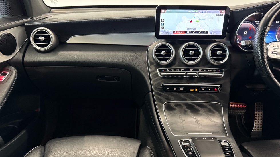 Mercedes-Benz GLC 220d 4Matic AMG Line Premium 5dr 9G-Tronic Diesel Estate - Image 14
