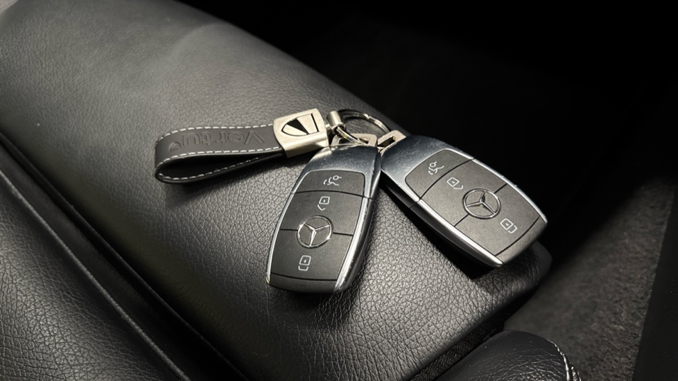 Mercedes-Benz GLC 220d 4Matic AMG Line Premium 5dr 9G-Tronic Diesel Estate - Image 20