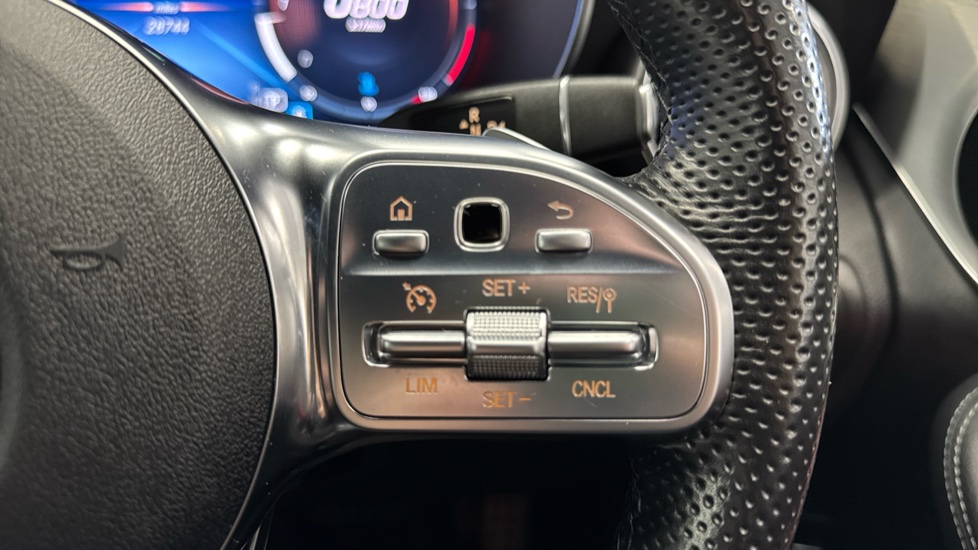 Mercedes-Benz GLC 220d 4Matic AMG Line Premium 5dr 9G-Tronic Diesel Estate - Image 30