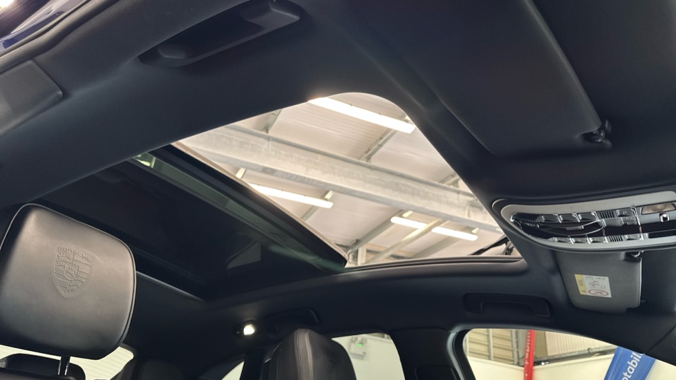 Porsche Macan S 5dr PDK Petrol Estate - Image 29