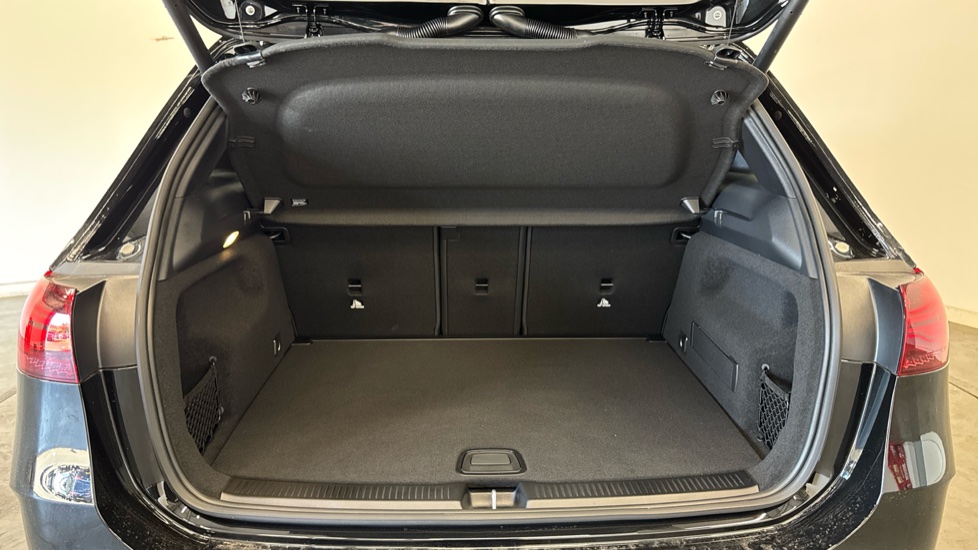Mercedes-Benz B-Class B200 AMG Line Executive 5dr Auto Petrol Hatchback - Image 4