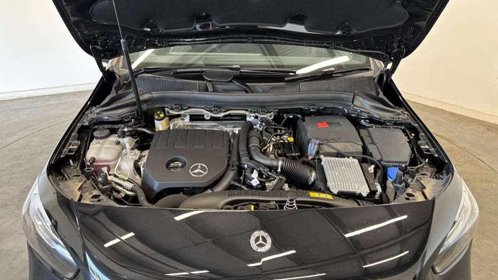 Mercedes-Benz B-Class B200 AMG Line Executive 5dr Auto Petrol Hatchback - Image 8