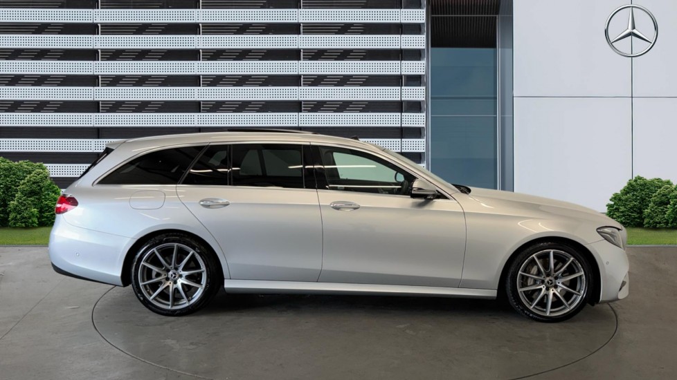 Mercedes-Benz E-Class E350d AMG Line Edition Premium Plus 5dr 9G-Tronic Diesel Estate - Image 5