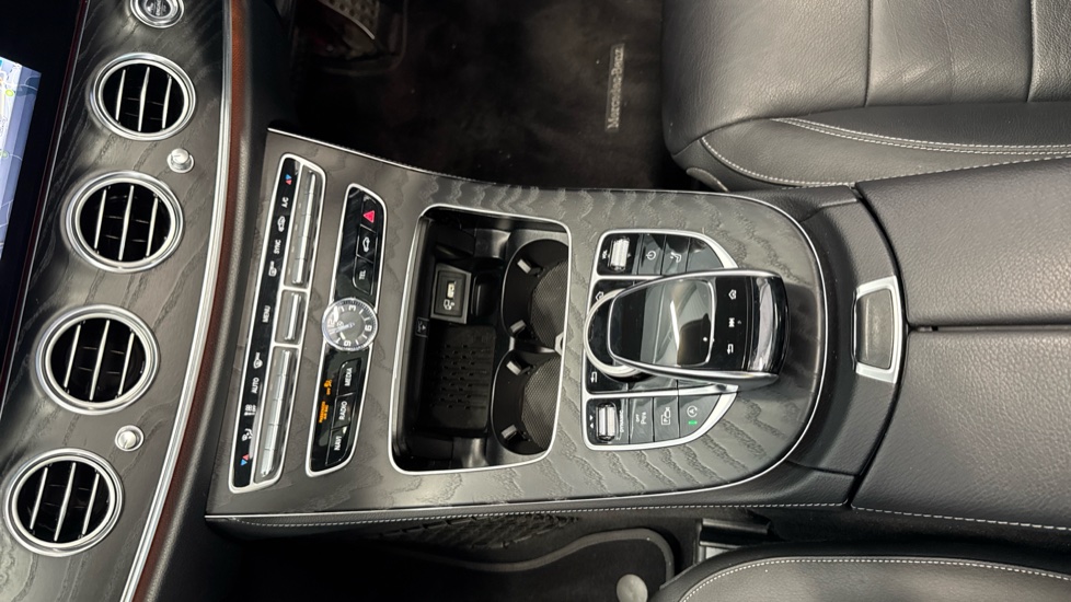 Mercedes-Benz E-Class E350d AMG Line Edition Premium Plus 5dr 9G-Tronic Diesel Estate - Image 13