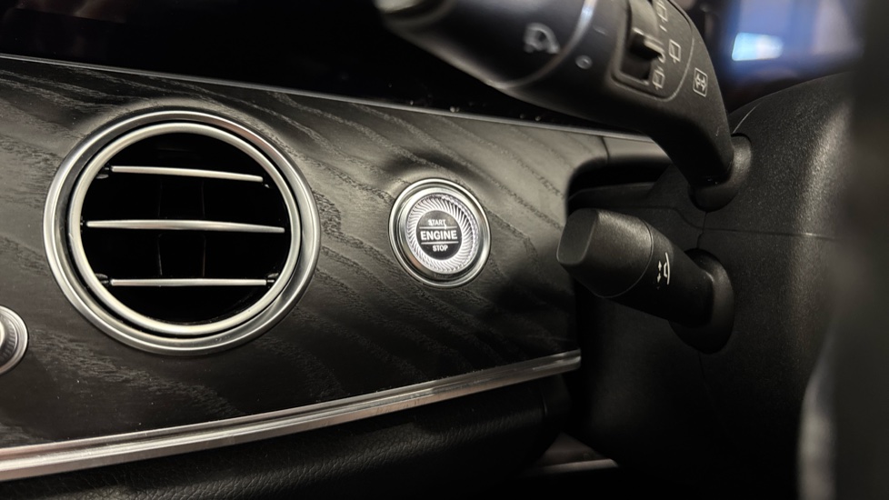 Mercedes-Benz E-Class E350d AMG Line Edition Premium Plus 5dr 9G-Tronic Diesel Estate - Image 33