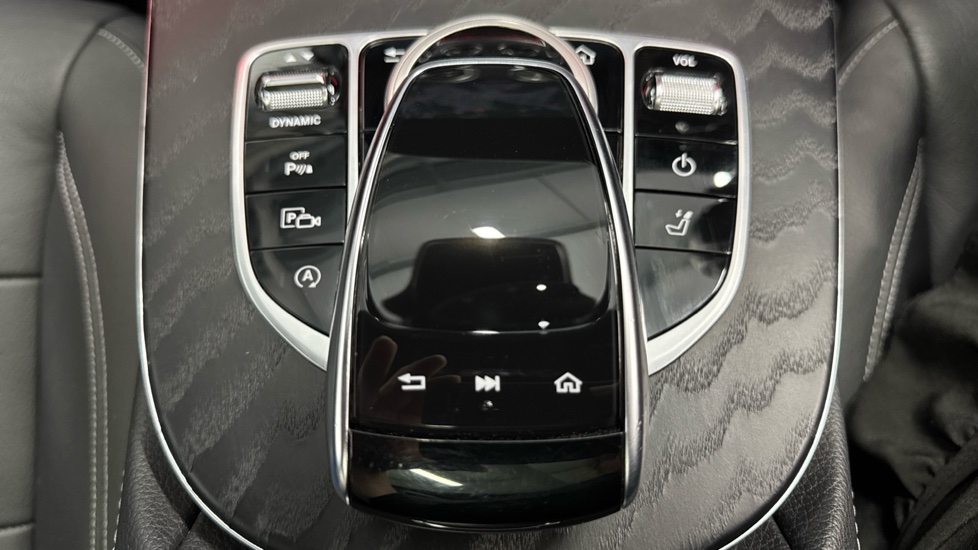 Mercedes-Benz E-Class E350d AMG Line Edition Premium Plus 5dr 9G-Tronic Diesel Estate - Image 36