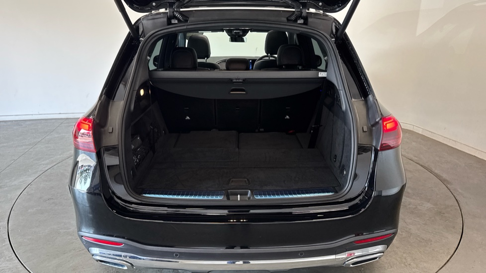 Mercedes-Benz GLE 300d 4Matic AMG Line Prem 5dr 9G-Tronic [7 St] Diesel Estate - Image 4