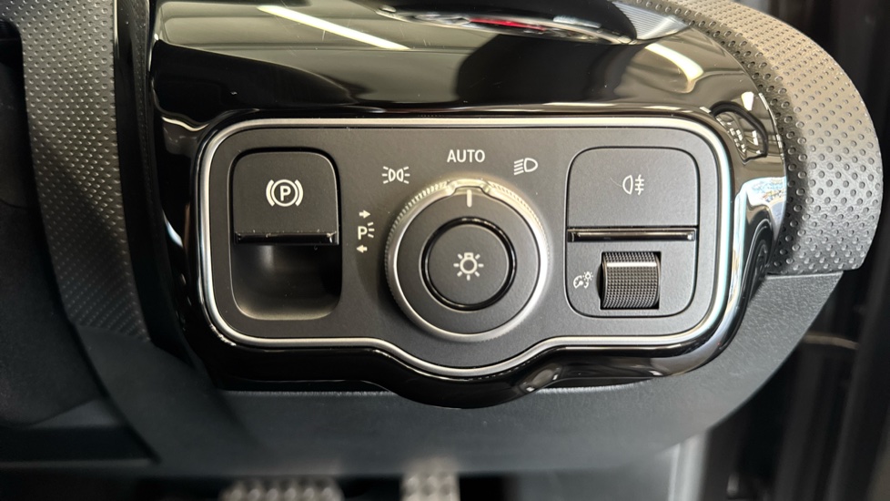 Mercedes-Benz A-Class A180 AMG Line Executive 5dr Auto Petrol Hatchback - Image 26