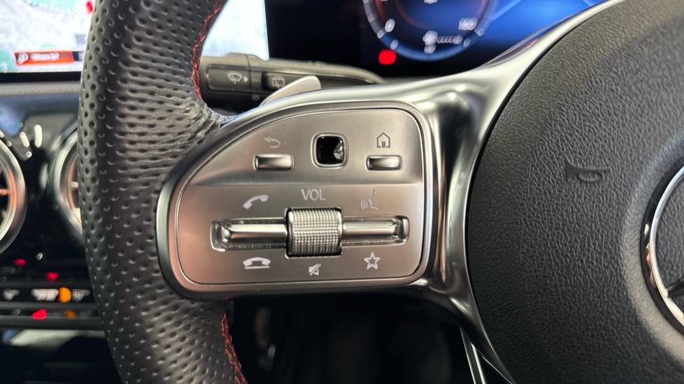 Mercedes-Benz A-Class A180 AMG Line Executive 5dr Auto Petrol Hatchback - Image 27