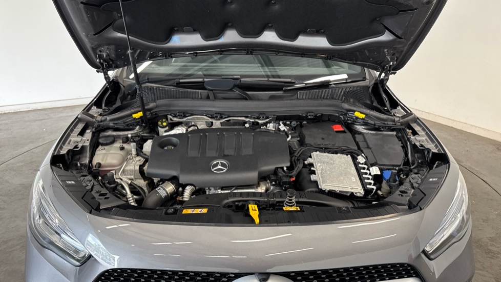 Mercedes-Benz GLA 220d 4Matic AMG Line Premium Plus 5dr Auto Diesel Hatchback - Image 8