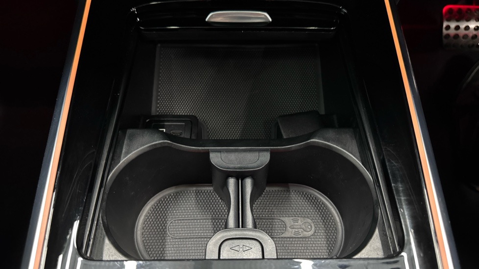 Mercedes-Benz GLA 220d 4Matic AMG Line Premium Plus 5dr Auto Diesel Hatchback - Image 33