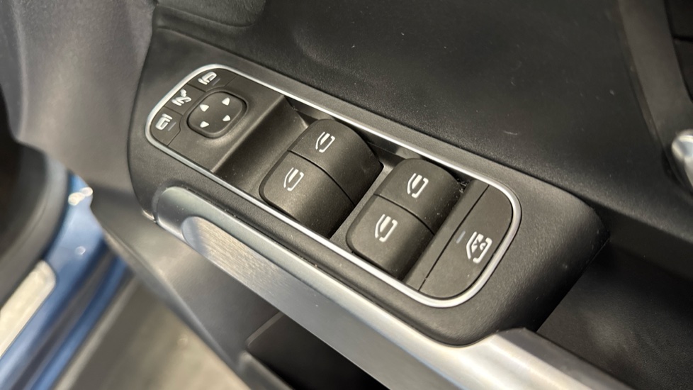 Mercedes-Benz Eqb 350 4Matic 215kW AMG Line 66.5kWh 5dr Auto Electric Estate - Image 26
