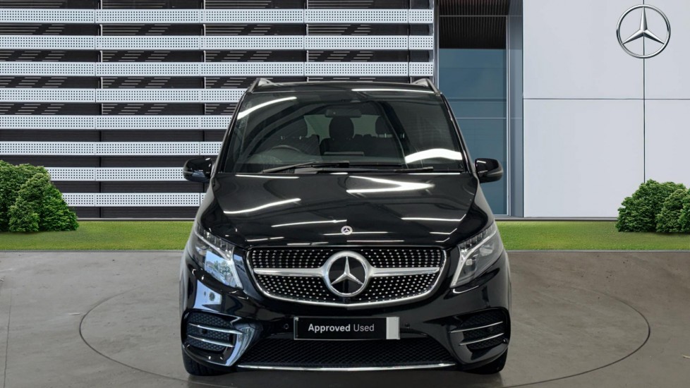 Mercedes-Benz V-Class V220 d AMG Line 5dr 9G-Tronic [Long] Diesel Estate - Image 3