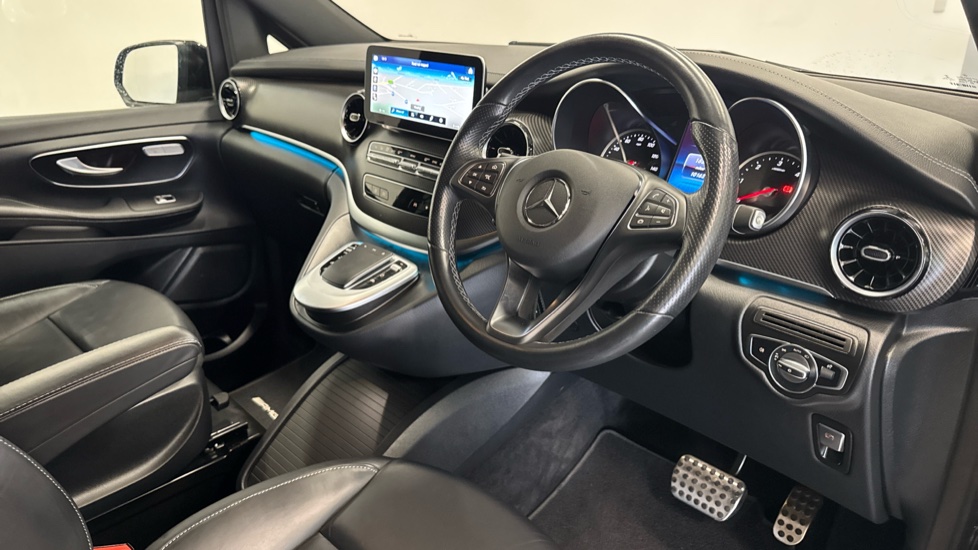 Mercedes-Benz V-Class V220 d AMG Line 5dr 9G-Tronic [Long] Diesel Estate - Image 11