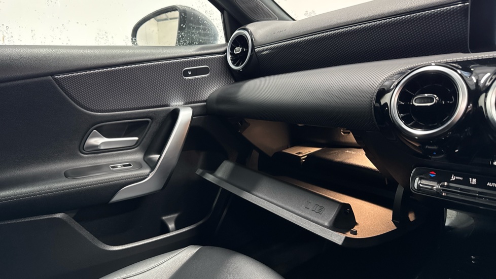 Mercedes-Benz A-Class A180 Sport Executive Edition 5dr Auto Petrol Hatchback - Image 35